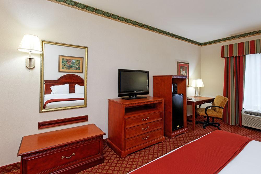 Holiday Inn Express & Suites Tupelo By Ihg Eksteriør billede