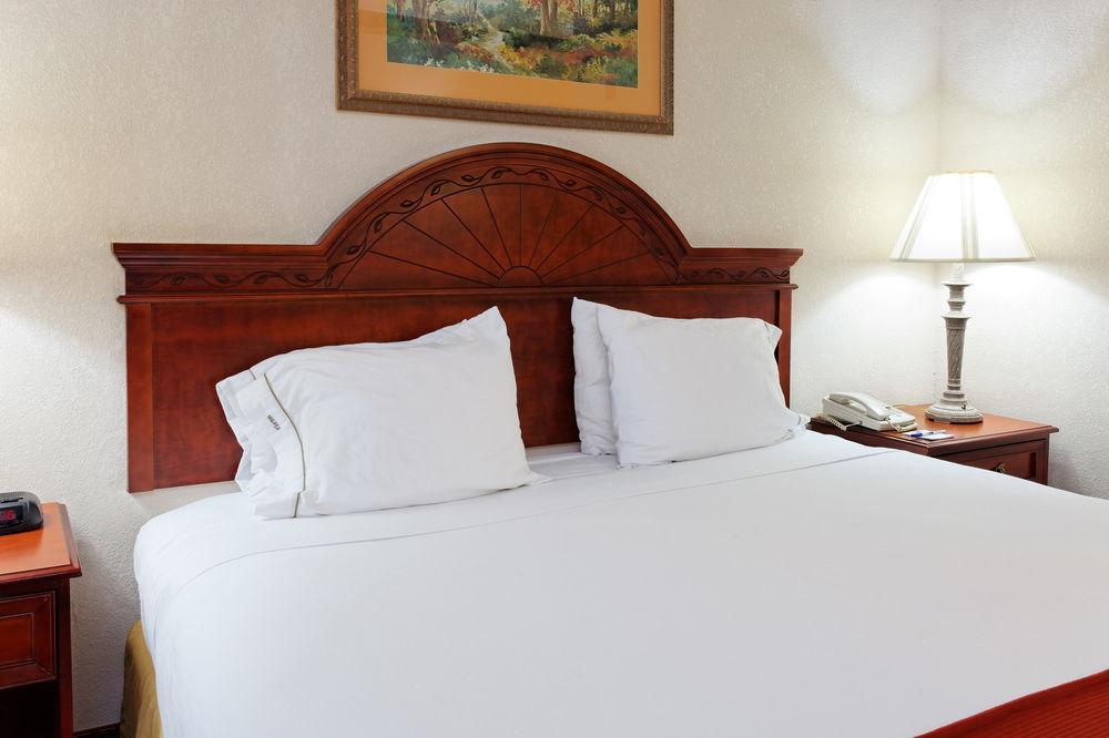 Holiday Inn Express & Suites Tupelo By Ihg Eksteriør billede